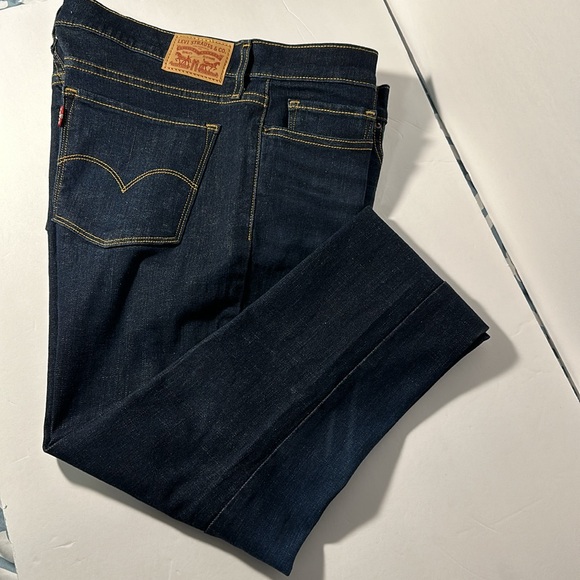 Levi’s Women’s 311 Shaping Skinny Jean - Picture 14 of 16